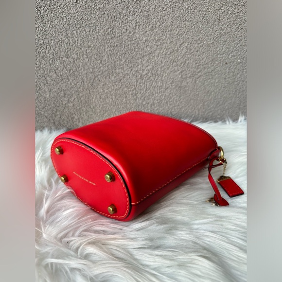 DAKOTA BUCKET BAG 16 - Picture 7 of 8